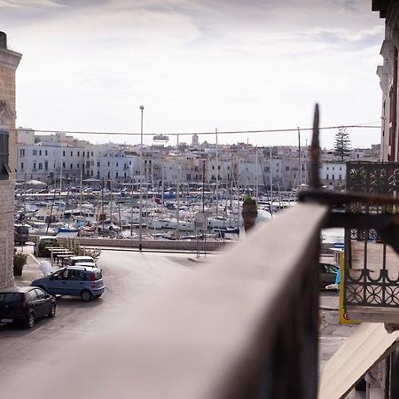 Seaport #Rooms Trani Exterior photo