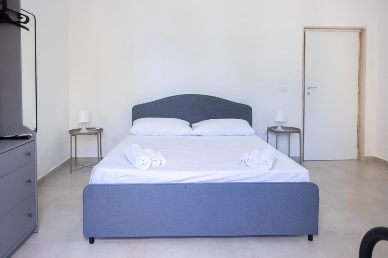 Seaport #Rooms Trani Exterior photo