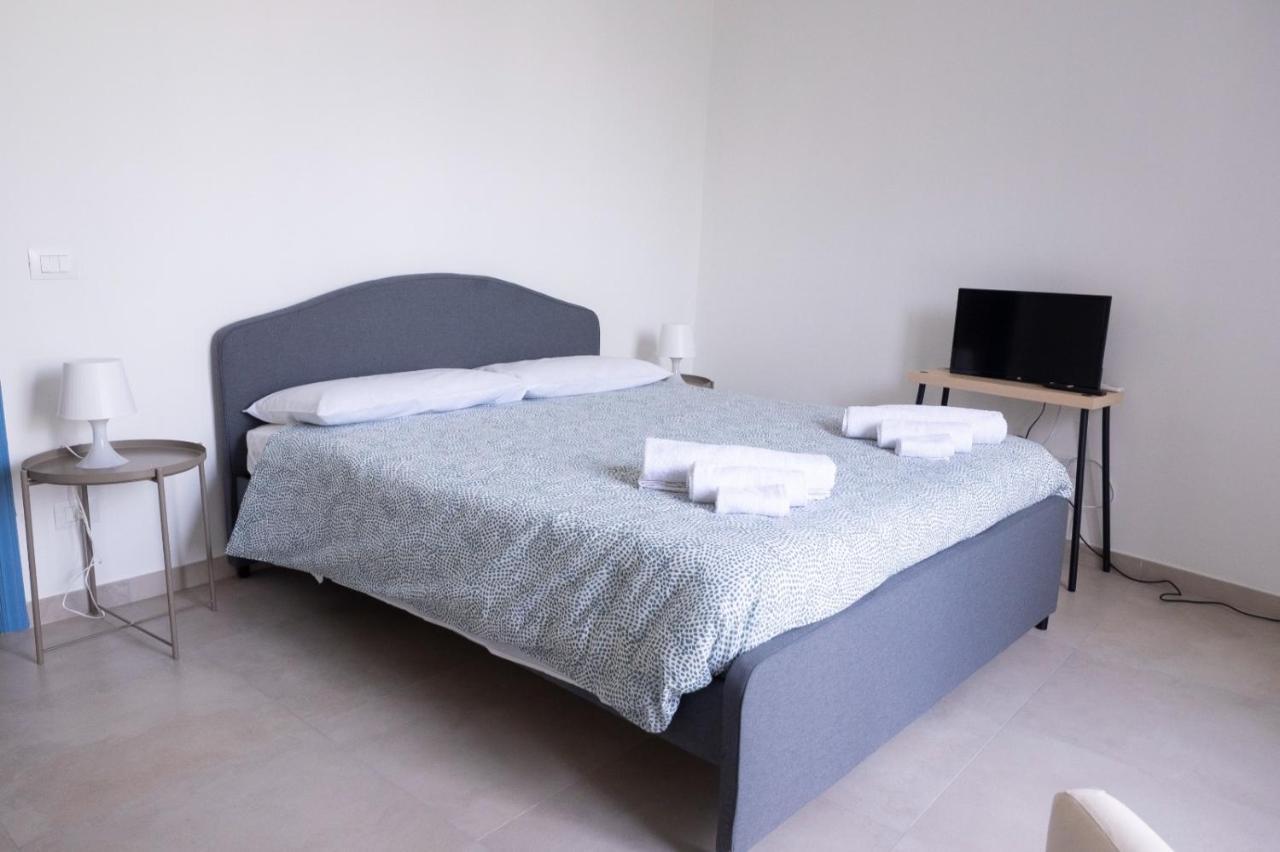 Seaport #Rooms Trani Exterior photo