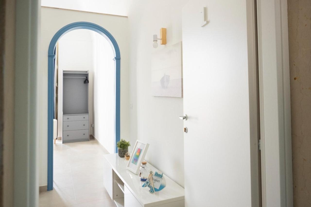 Seaport #Rooms Trani Exterior photo
